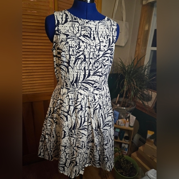 Taylor Dresses & Skirts - Taylor Elegant Blue and White Eyelet Patterned Sleeveless Dress